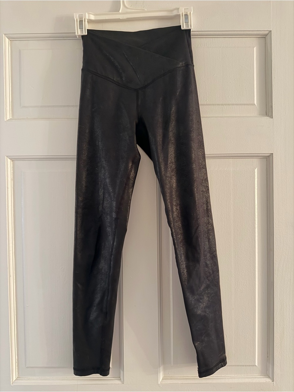 Women’s Black Shiny High-Waist Leggings